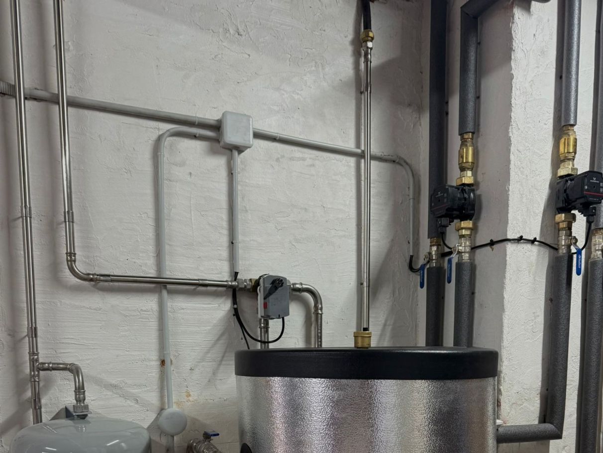 plumber copper pipes installation